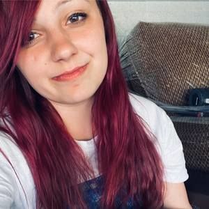 Meet your Posher, Emilee